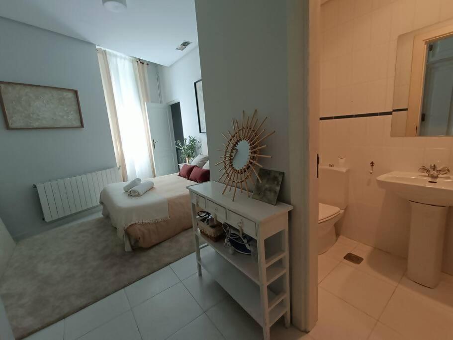 Appartement Casa Aguila Casco Antiguo Patio Privado à Caces Extérieur photo