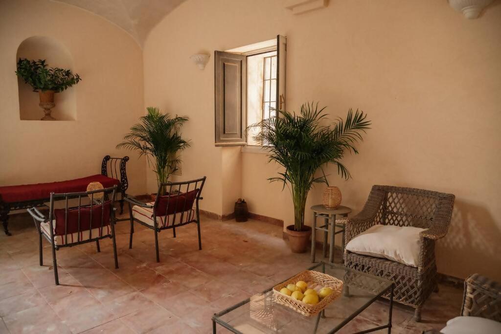 Appartement Casa Aguila Casco Antiguo Patio Privado à Caces Extérieur photo